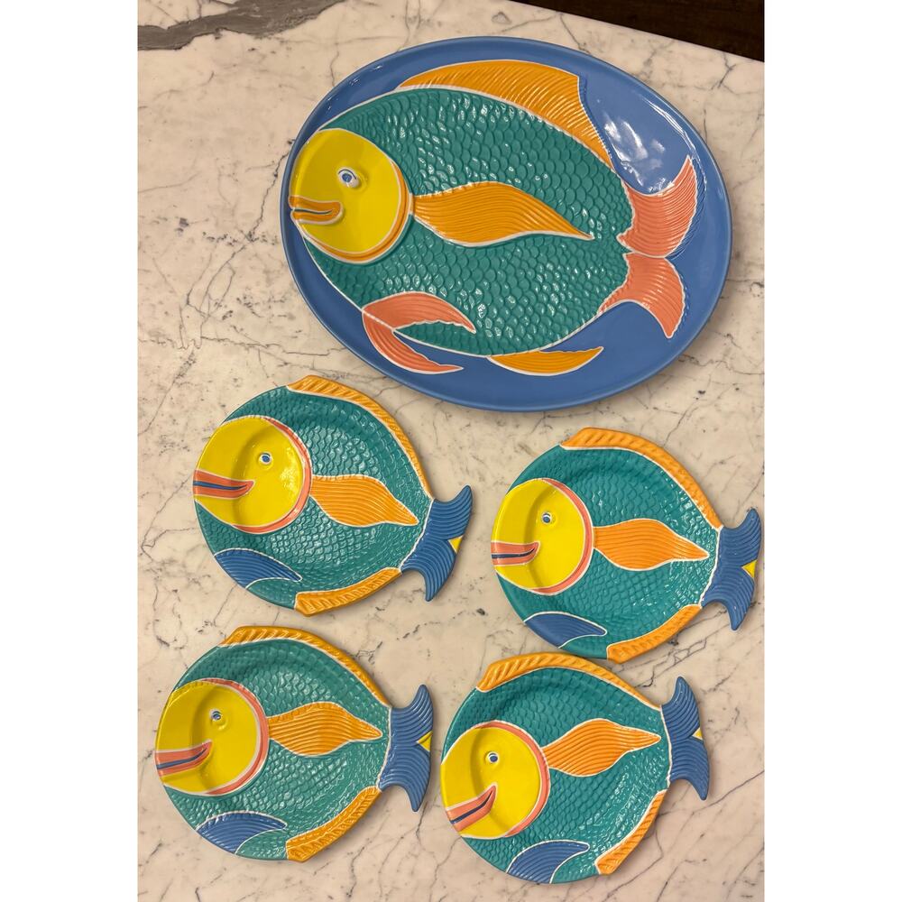 Leisure time Ullman Puff Fish 90s post modern plastic Platter 4 salad plates